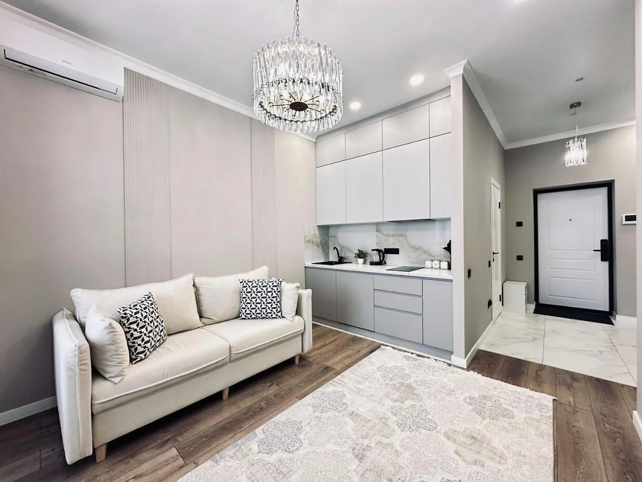 Apartment Comfort City Almaty