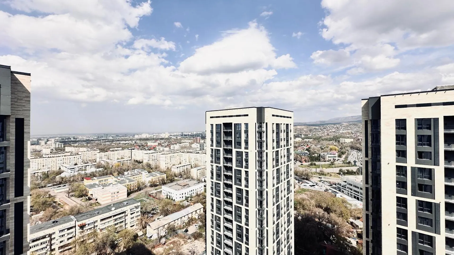 Comfort City Almaty Apartment